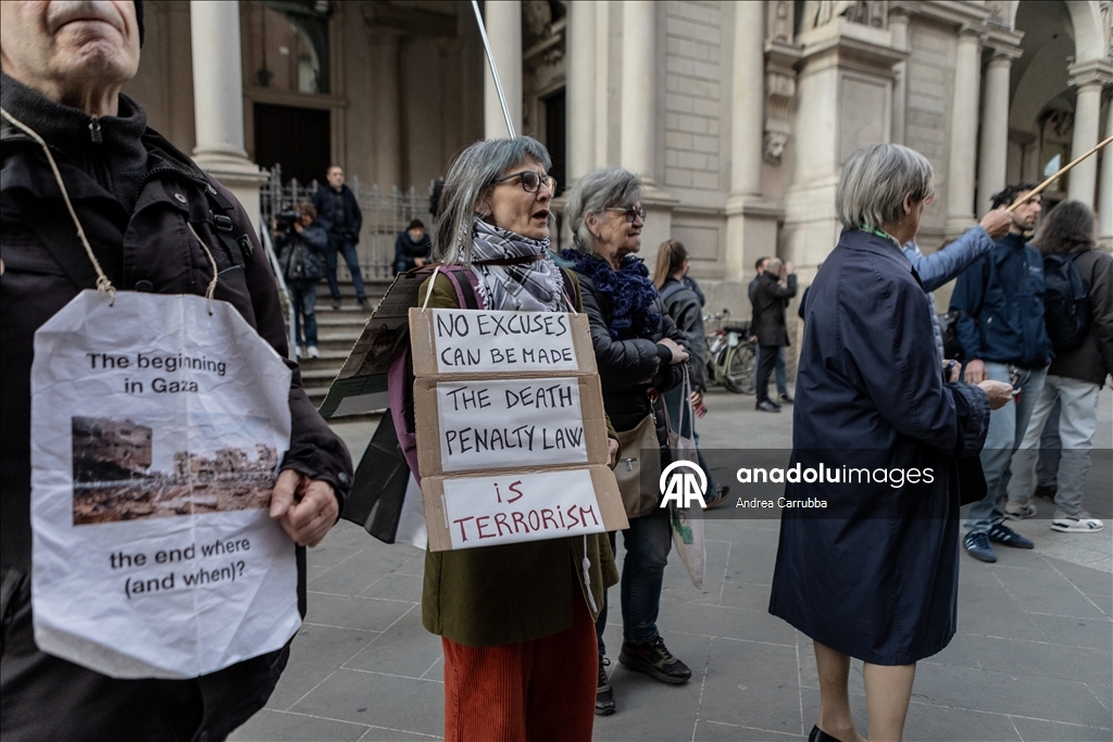 İsrail'in Filistinli esirleri hedef alan "idam yasası" İtalya'da protesto edildi