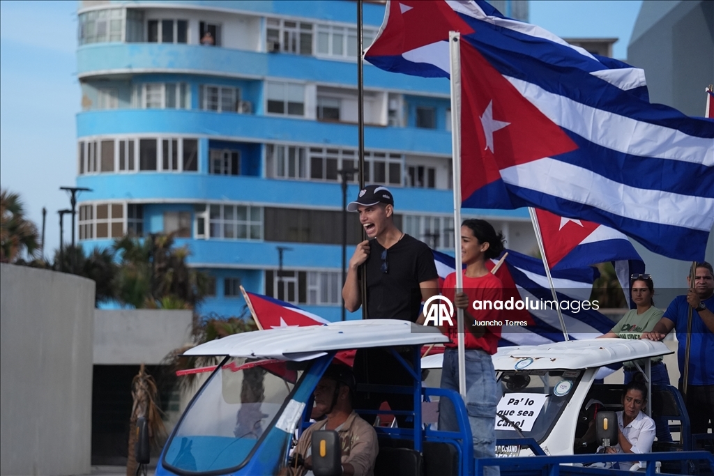 Havana'da ekonomik kriz ve yaptırımlara karşı protesto yürüyüşü 39
