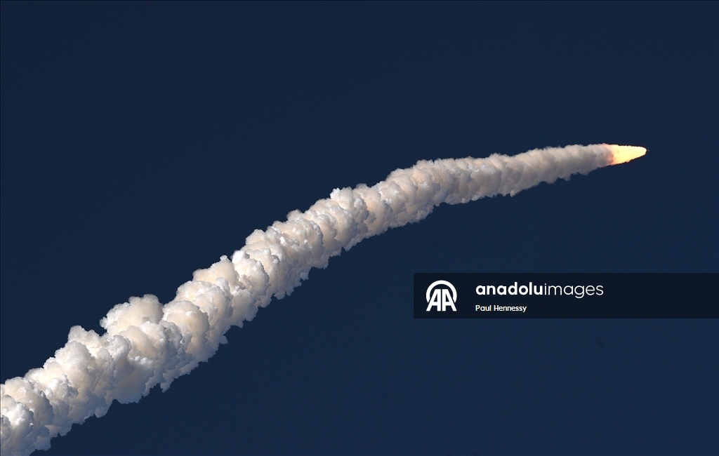 НАСА запустило космический корабль Orion к Луне в рамках миссии Artemis II