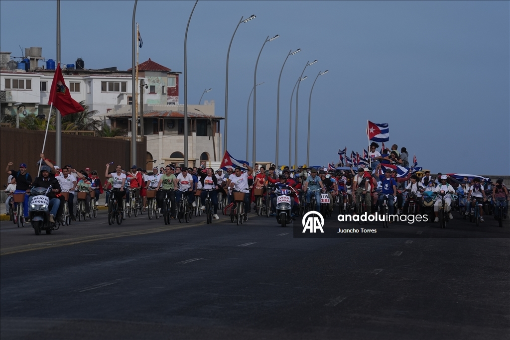 Havana'da ekonomik kriz ve yaptırımlara karşı protesto yürüyüşü 9