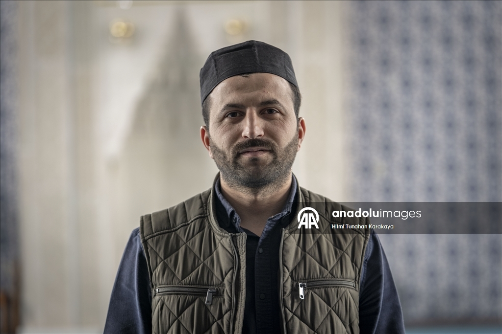 «Вестники весны» — аисты уже 16 лет выбирают купол мечети своим домом