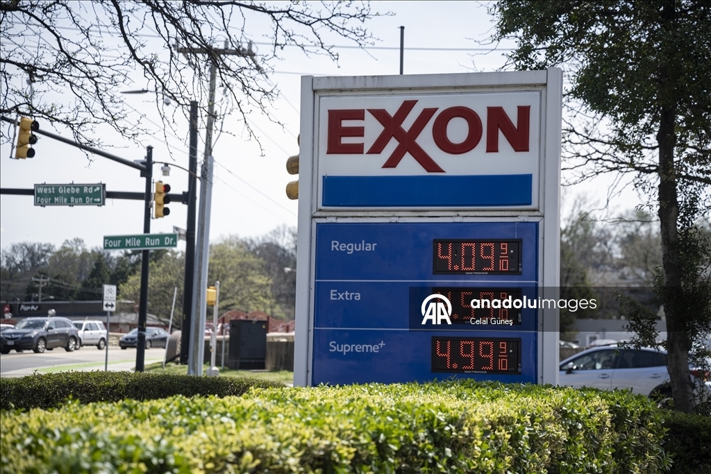 Цена бензина в США превысила 4 доллара за галлон 5