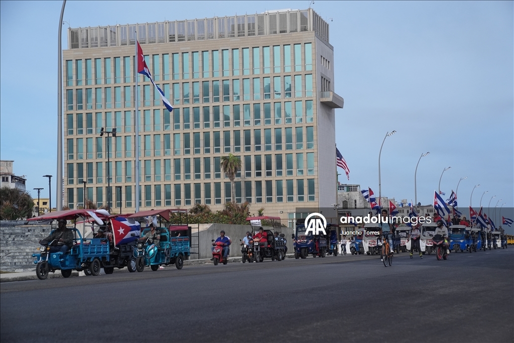 Havana'da ekonomik kriz ve yaptırımlara karşı protesto yürüyüşü 34