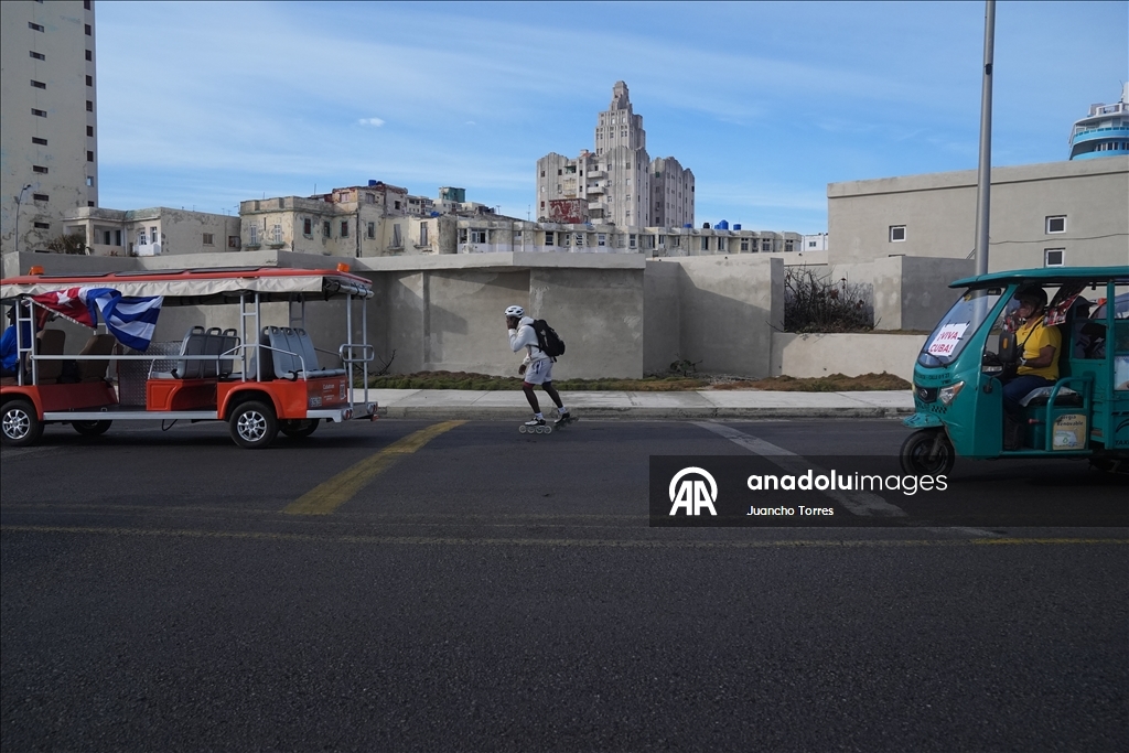 Havana'da ekonomik kriz ve yaptırımlara karşı protesto yürüyüşü 16