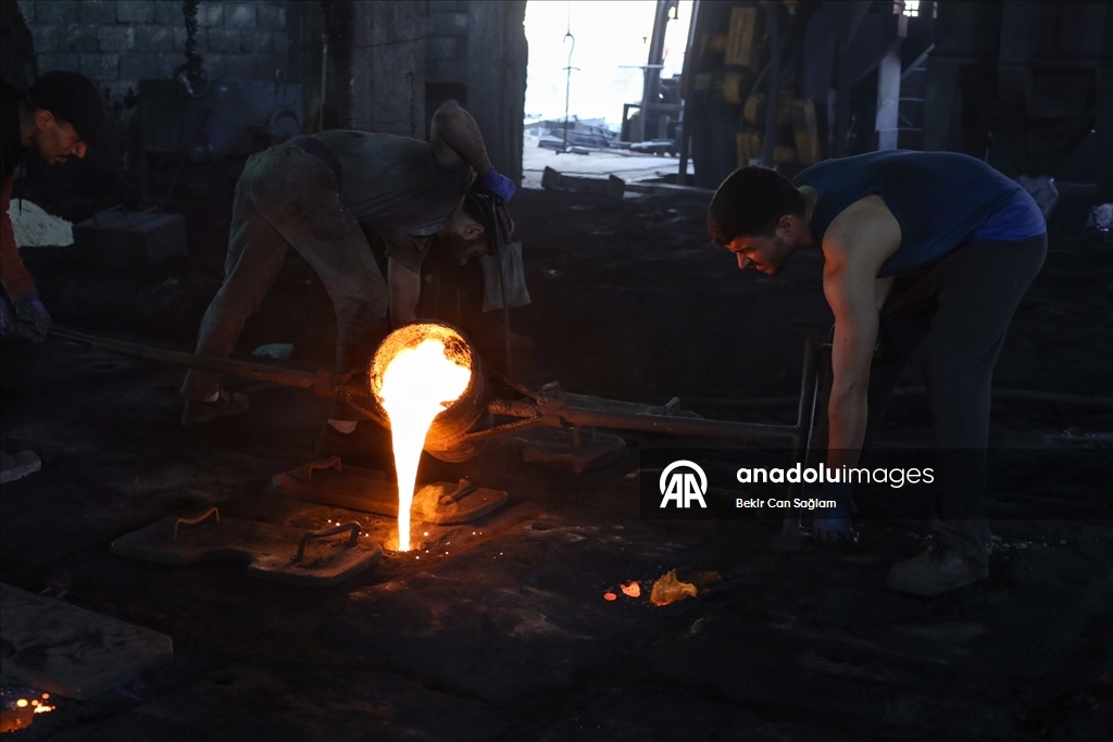 Gaziantep’te dökümhanelerde zorlu mesai
