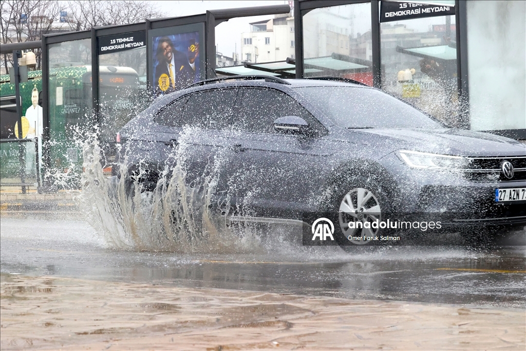 Gaziantep'te sağanak etkili oluyor