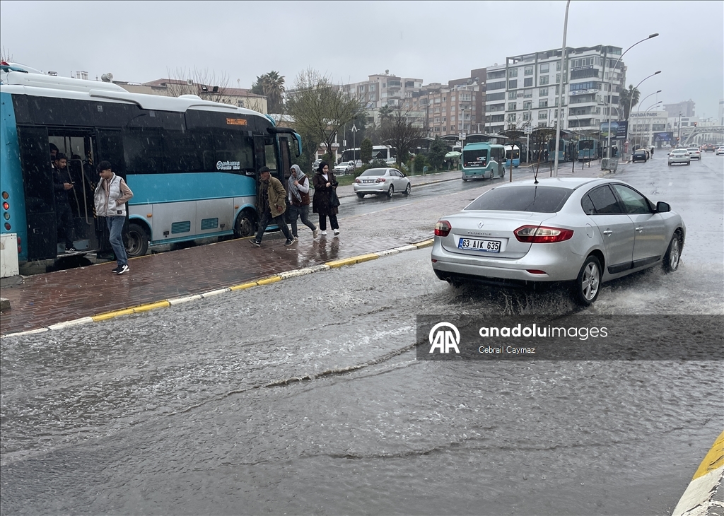 Gaziantep ve çevre illerde sağanak etkili oluyor