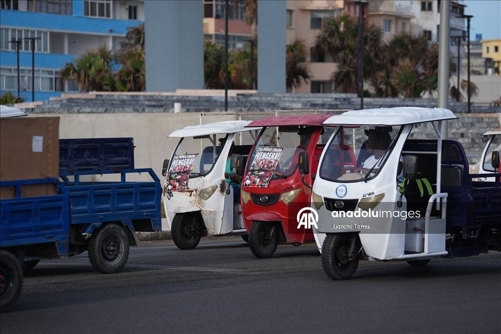 Havana'da ekonomik kriz ve yaptırımlara karşı protesto yürüyüşü 15