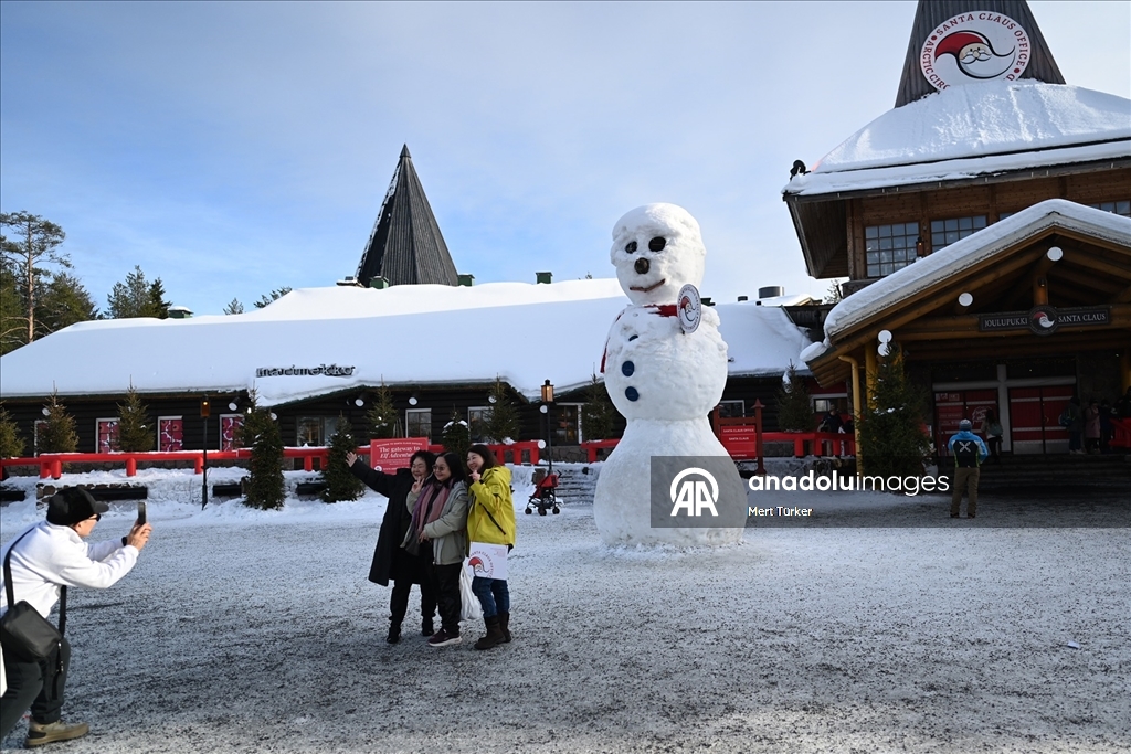 Kuzey Kutup Dairesi'nin üzerinden geçen masalsı Fin kenti