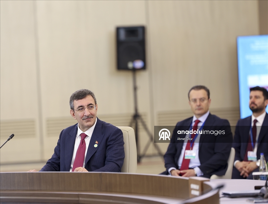 В Баку проходит встреча глав правительств/вице-президента государств-членов ОТГ