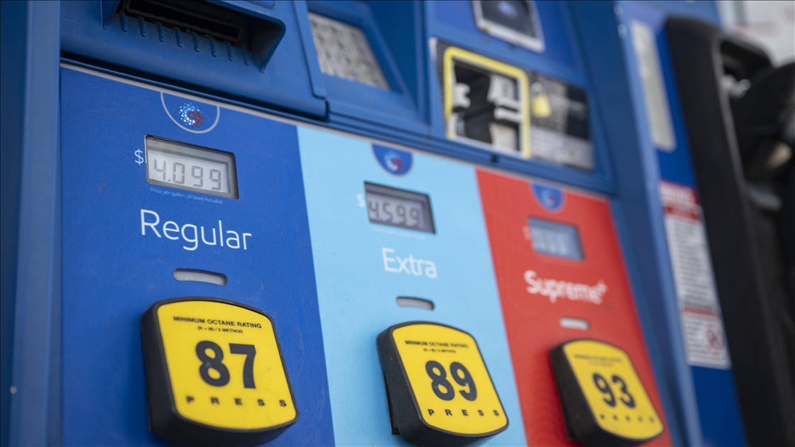 ABD'de akaryakıt fiyatları 4 dolar eşiğini aştı