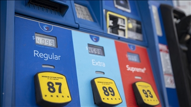 ABD'de akaryakıt fiyatları 4 dolar eşiğini aştı