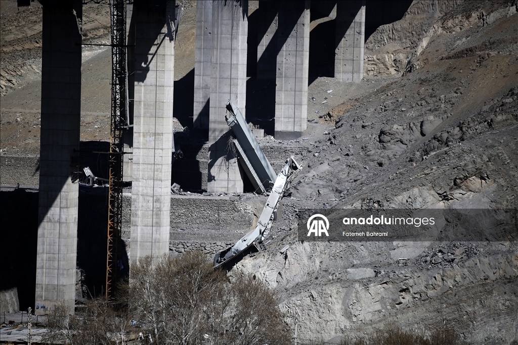 "Анадолу" заснял разрушенный после ударов США мост B1 между Тегераном и Кереджем 12