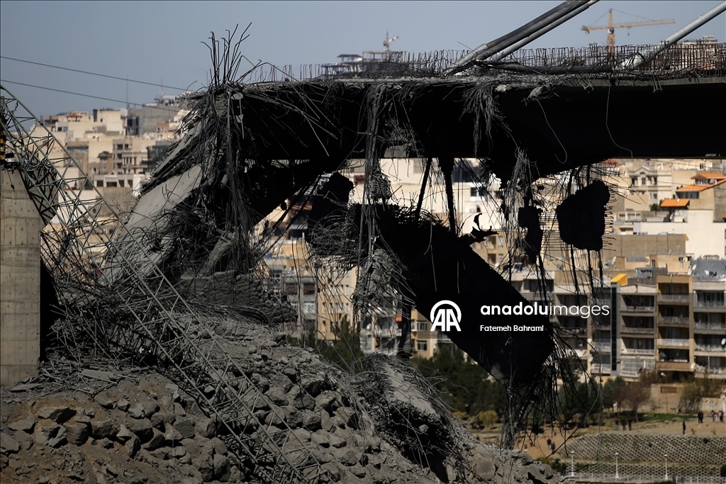 "Анадолу" заснял разрушенный после ударов США мост B1 между Тегераном и Кереджем 13