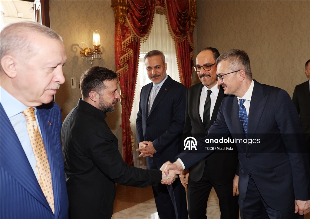 Президент Эрдоган официальной церемонией встретил президента Украины