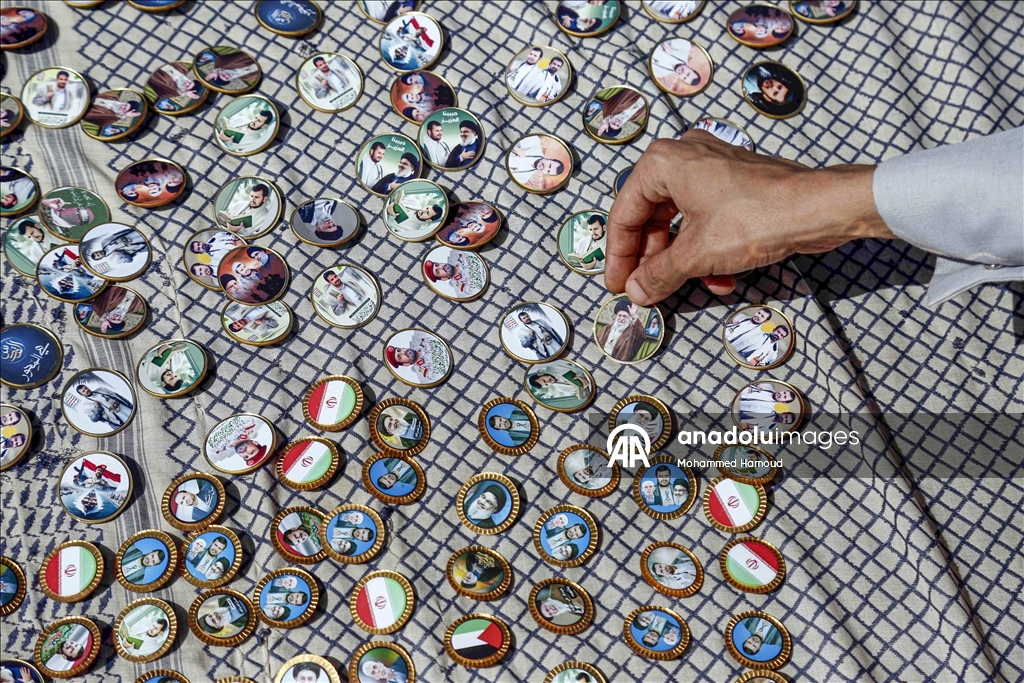 متظاهرون يمنيون يطالبون "الحوثي" بمواصلة العمليات ضد إسرائيل وأمريكا