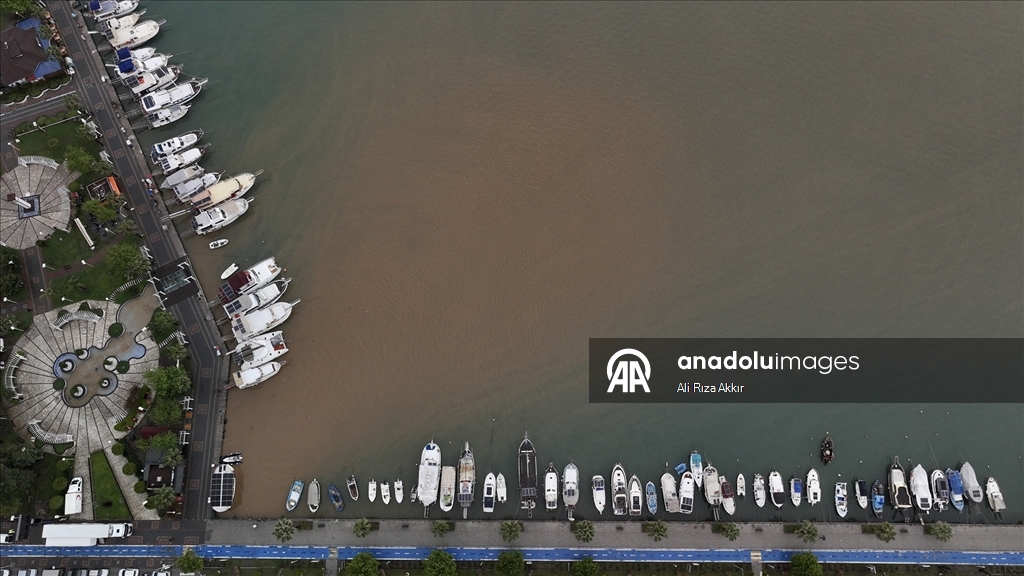 Muğla'da kuvvetli yağış hayatı olumsuz etkiliyor