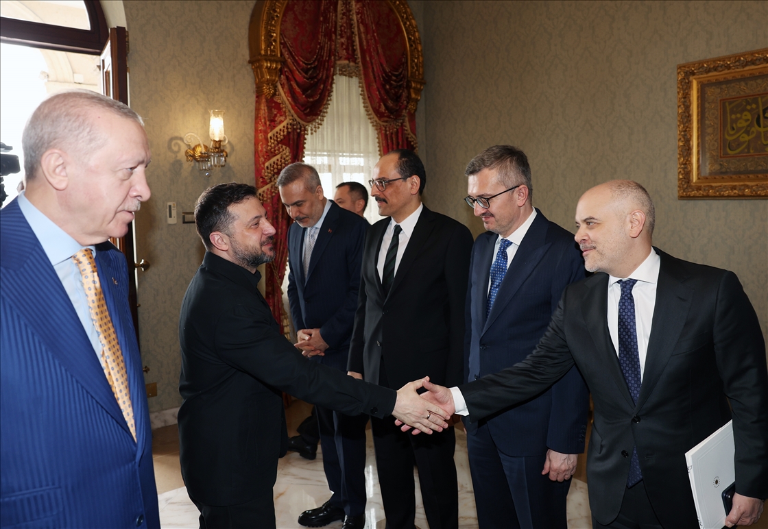 Президент Эрдоган официальной церемонией встретил президента Украины