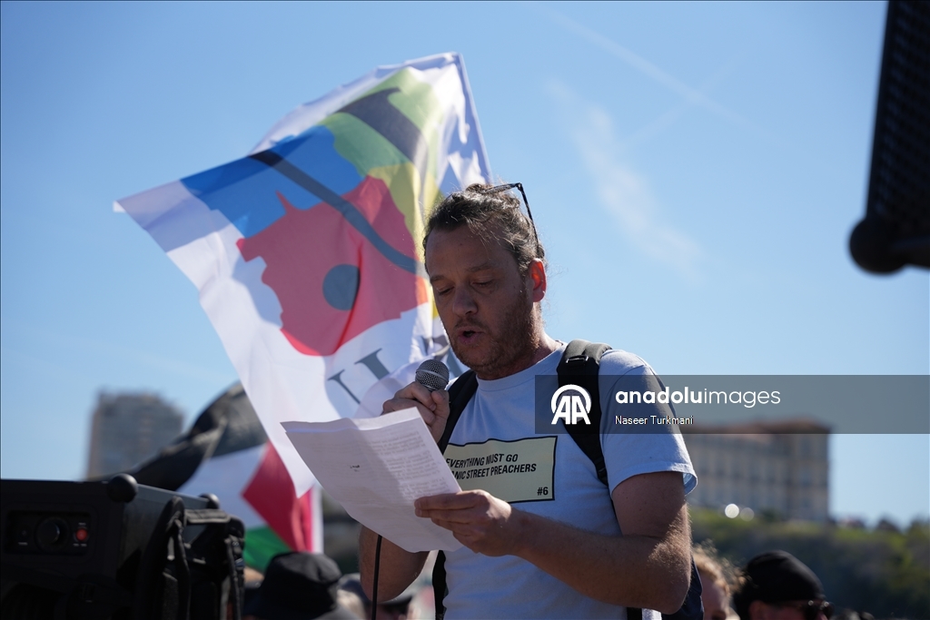 Суда международной флотилии Global Sumud отчалили из Марселя