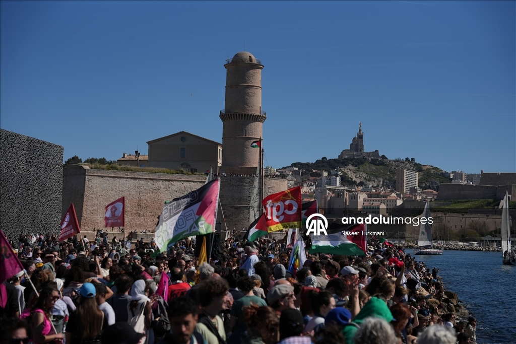 Суда международной флотилии Global Sumud отчалили из Марселя