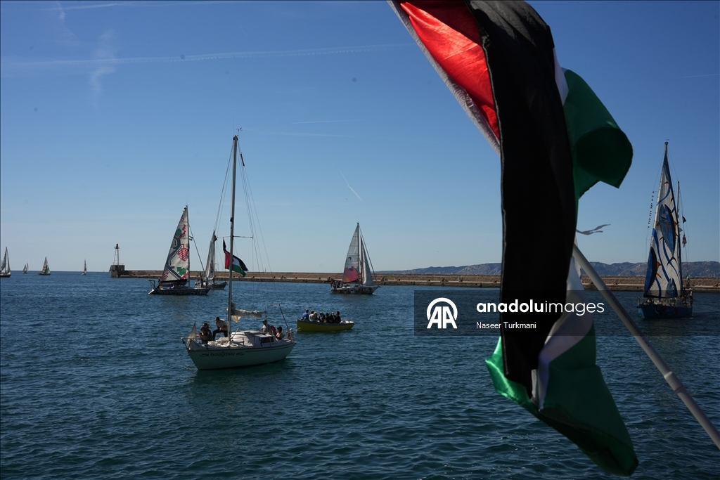 Суда международной флотилии Global Sumud отчалили из Марселя