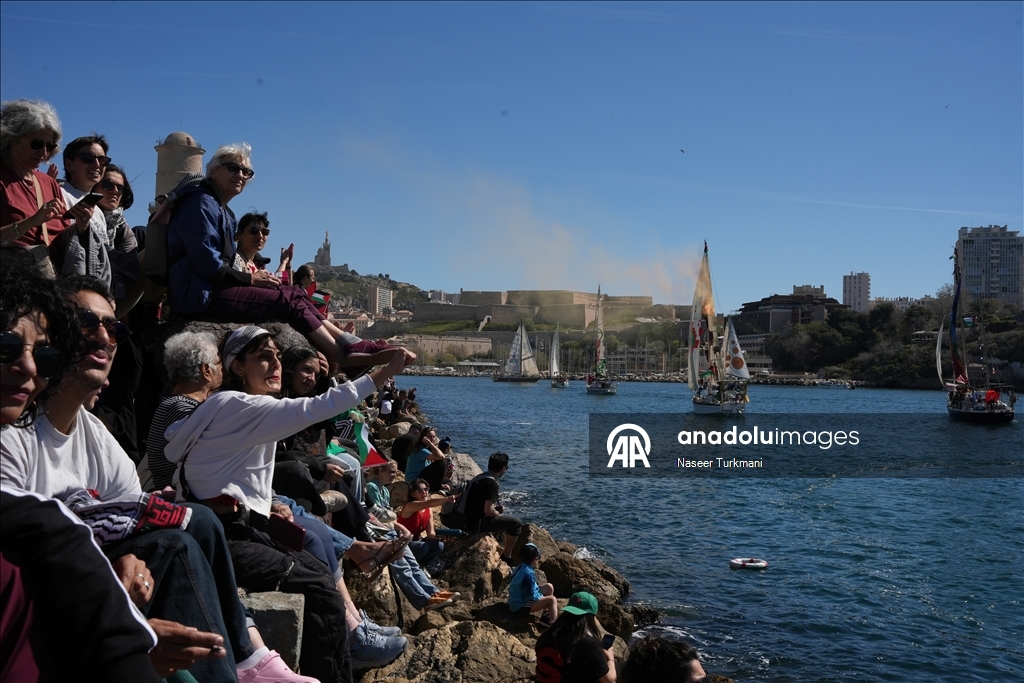 Суда международной флотилии Global Sumud отчалили из Марселя