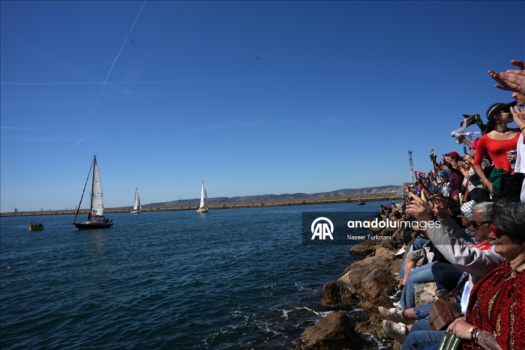 Суда международной флотилии Global Sumud отчалили из Марселя