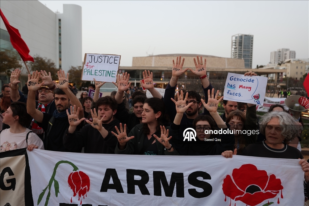 В Тель-Авиве прошла акция протеста против атак США и Израиля