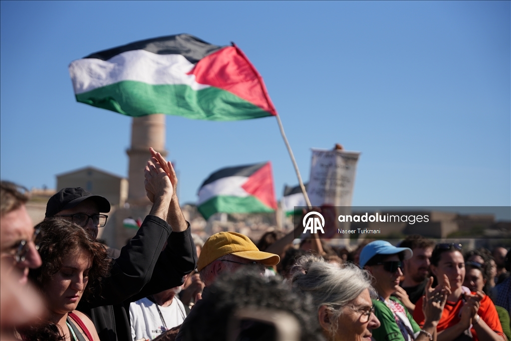 Суда международной флотилии Global Sumud отчалили из Марселя