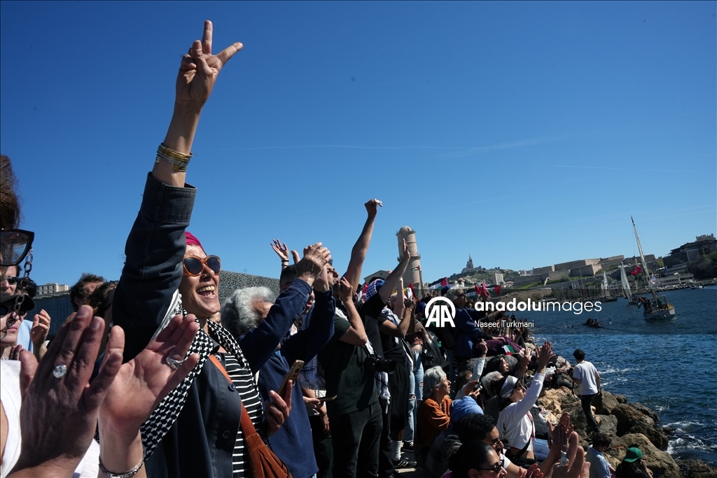 Суда международной флотилии Global Sumud отчалили из Марселя