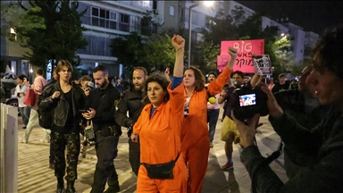 İsrail polisi, Tel Aviv'de düzenlenen ABD-İsrail karşıtı protestoya müdahale etti