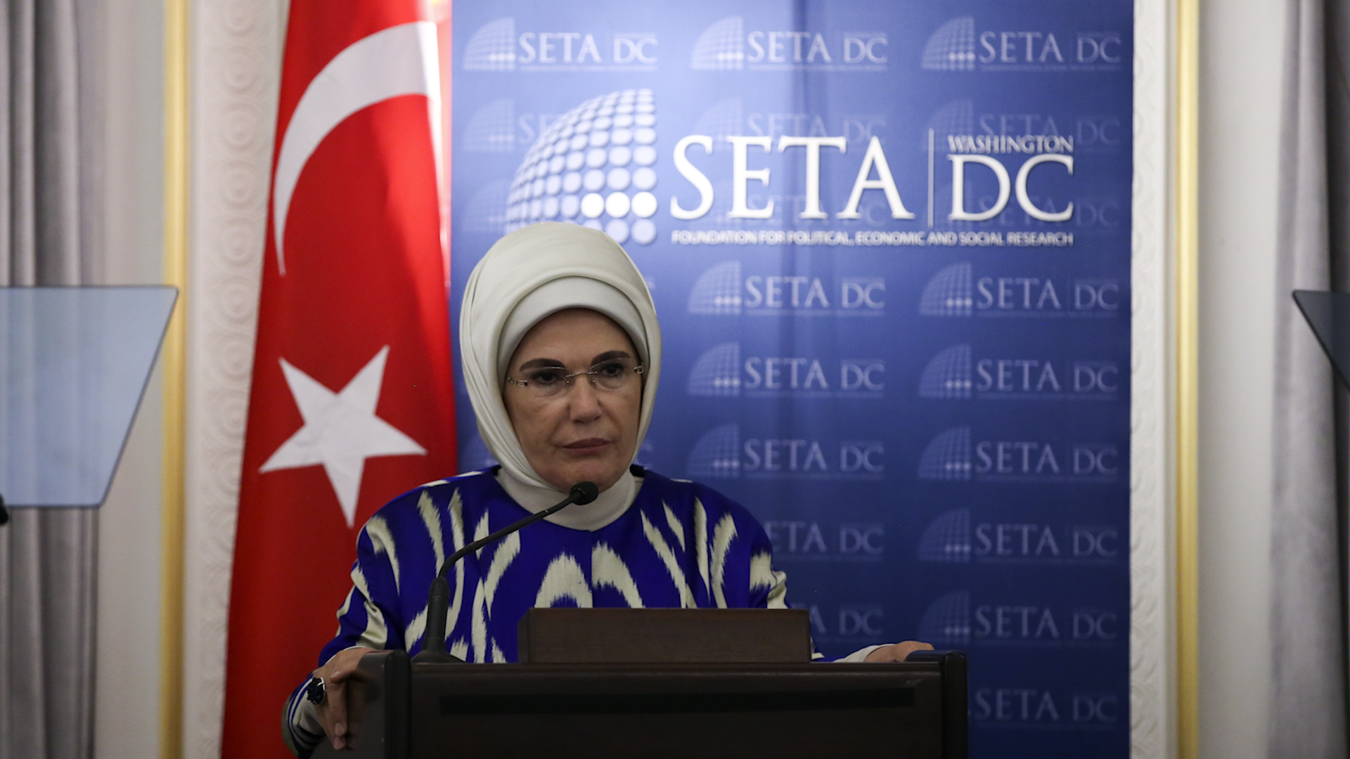Emine Erdoğandan 3 çocuk vurgusu Emine Erdoğandan 3 çocuk vurgusu
