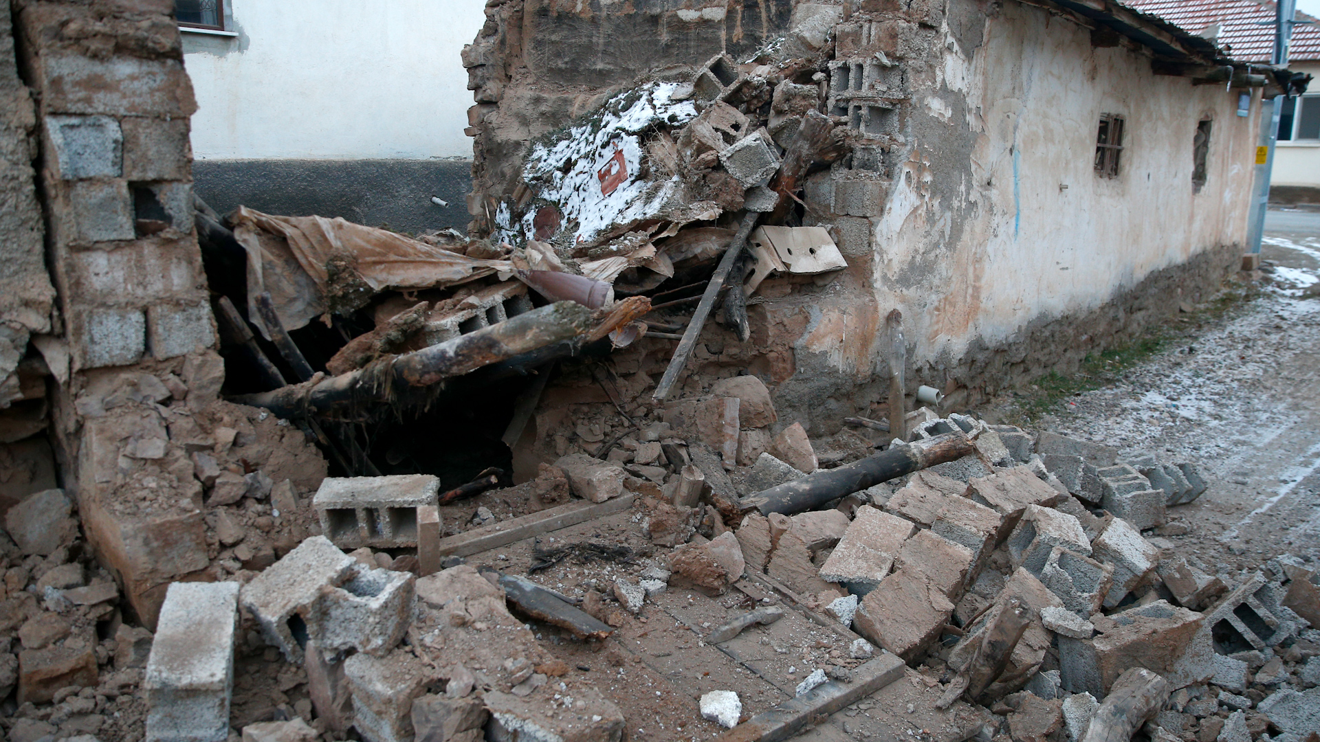 Kayseri'de 4,9 büyüklüğünde deprem