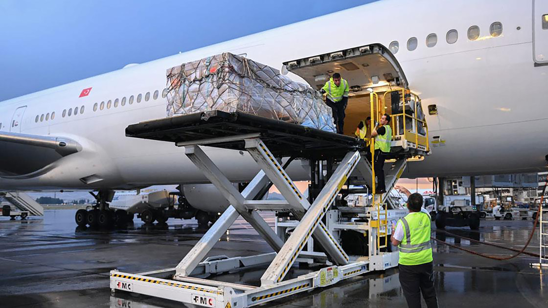 Roma İmparatoru Marcus Aurelius'un heykeli Türkiye'ye getirildi