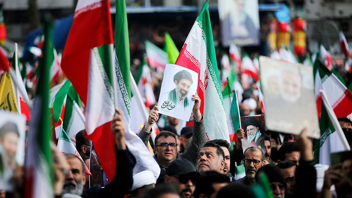 İran'ın başkenti Tahran’da ülkenin yeni lideri Mücteba Hamaney için "biat mitingi" düzenlendi