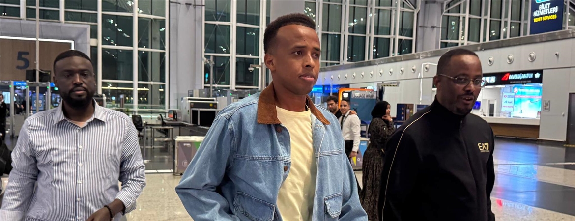 ABD'ye girişi reddedilen Somalili hakem Artan, İstanbul'dan ülkesine döndü