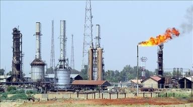 Turkish company buys 4 oil refineries in Iran