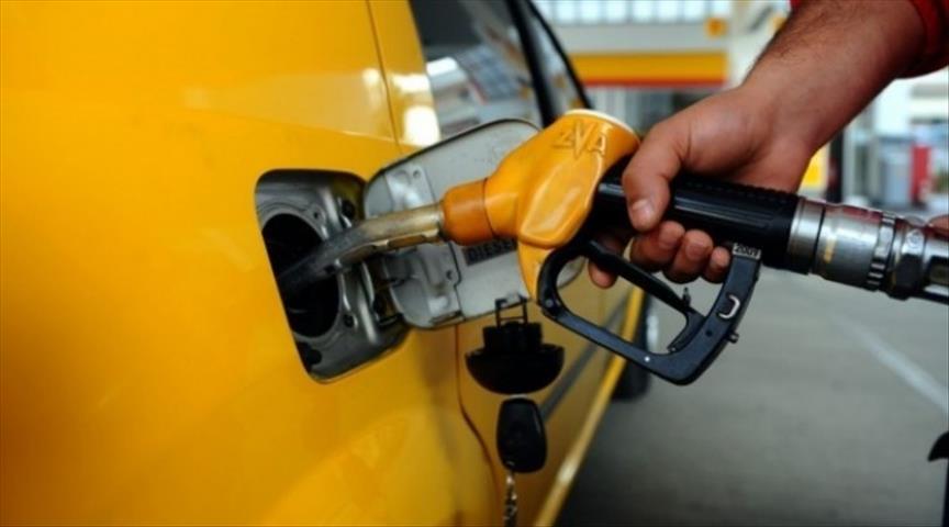 Nigeria slashes crude prices