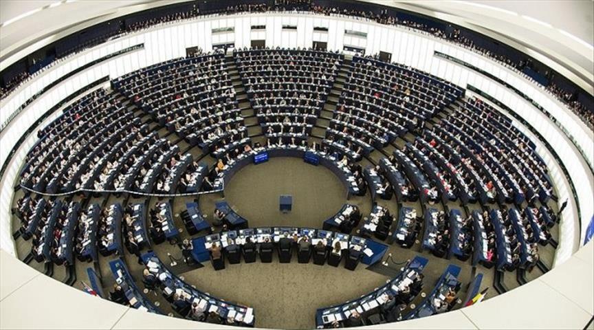 EU MEPs call for improved tests on new cars on EU roads