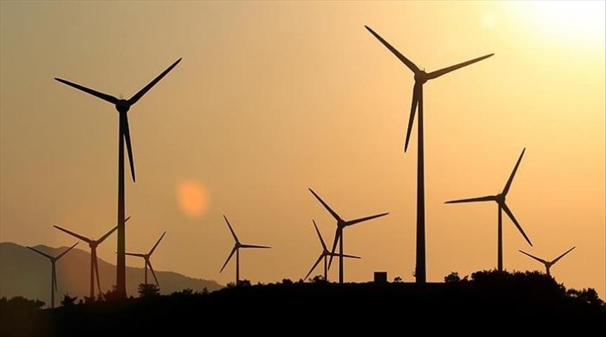 Wind turbines provide 8% of U.S. generating capacity