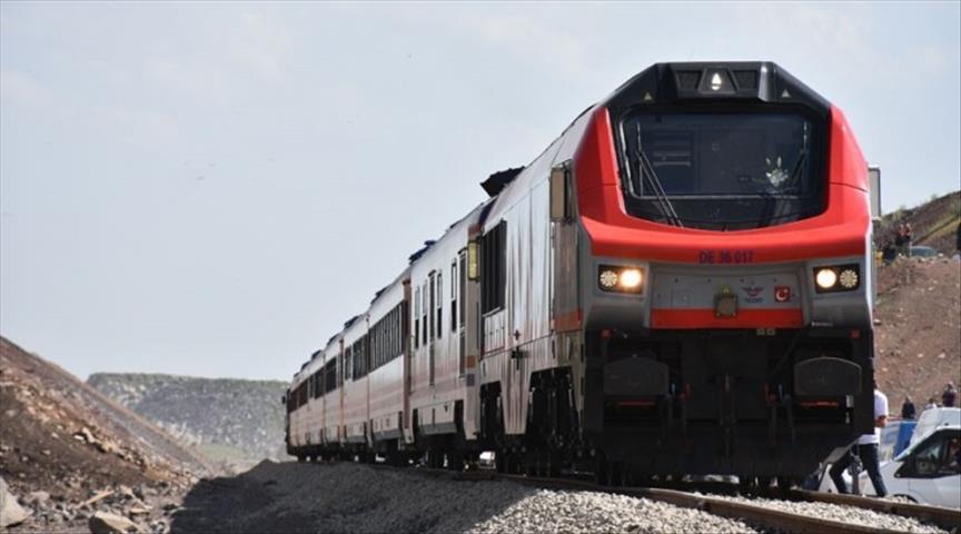 First train to link Baku-Tbilisi-Kars starts next week