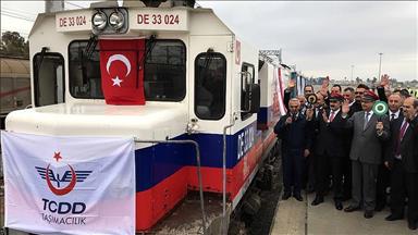 Train on Baku-Tbilisi-Kars railway departs from Mersin