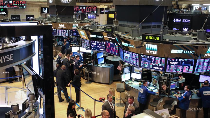 Tech losses push Wall Street to lower close