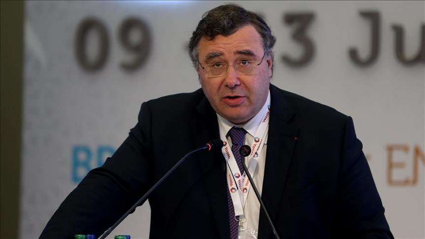 Total CEO says no big energy company can work in Iran 