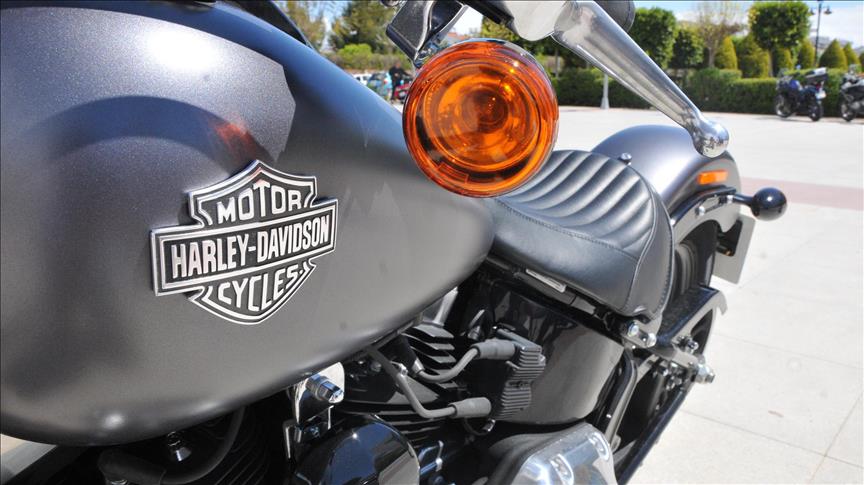 US: Harley-Davidson takes jobs to EU amid tariffs
