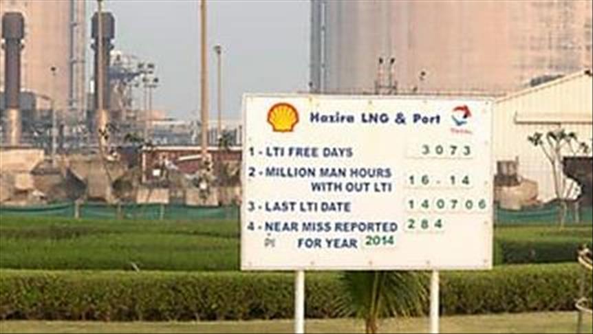 Shell to buy Total's 26pct equity in Indian LNG terminal 