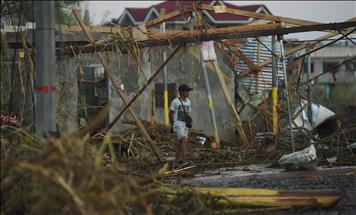 Death toll from typhoon rises to 40 in Philippines