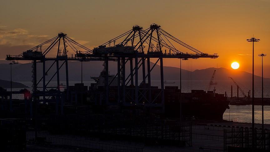 Turkey's current account to post surplus in Aug: survey