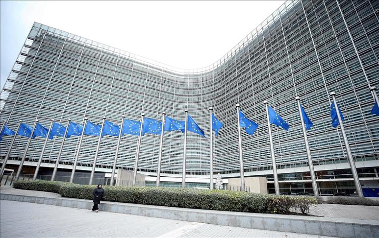 European Commission vetoes Italy's fiscal plan