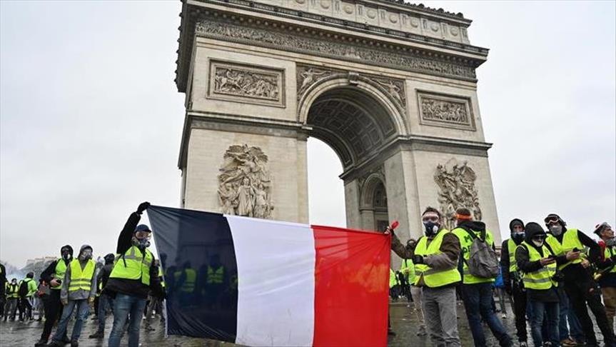 France cancels fuel tax hikes amid protests
